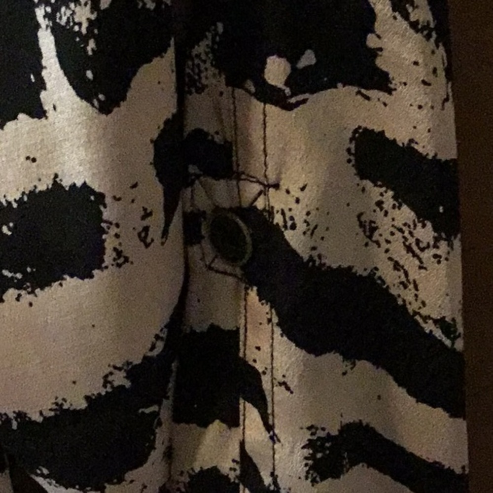 Super Cute and Classy Bebe Silky Dress Shirt - Picture 4 of 7